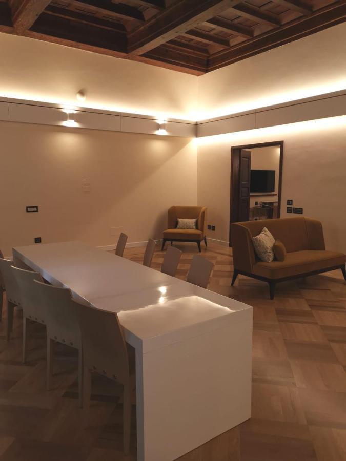 Orafi Tower Apartment Florenţa Exterior foto
